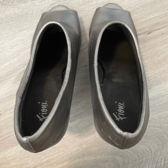 Fioni heels gunmetal color size 6.5 - Picture 6 of 7